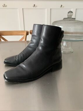 Sam Edelman Thatcher Boots Black Leather Beatles Boots Size 8.5